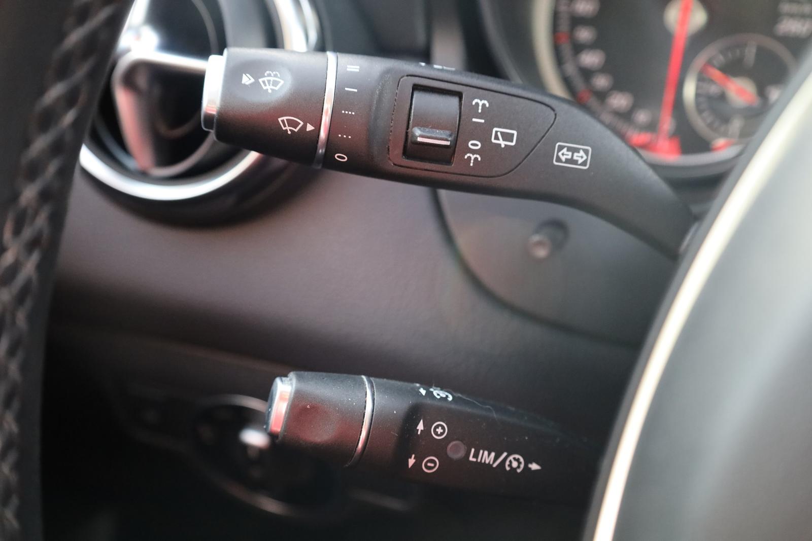 Mercedes-Benz GLA 200 Urban Aut. AHK LED 360° Navi Panorama