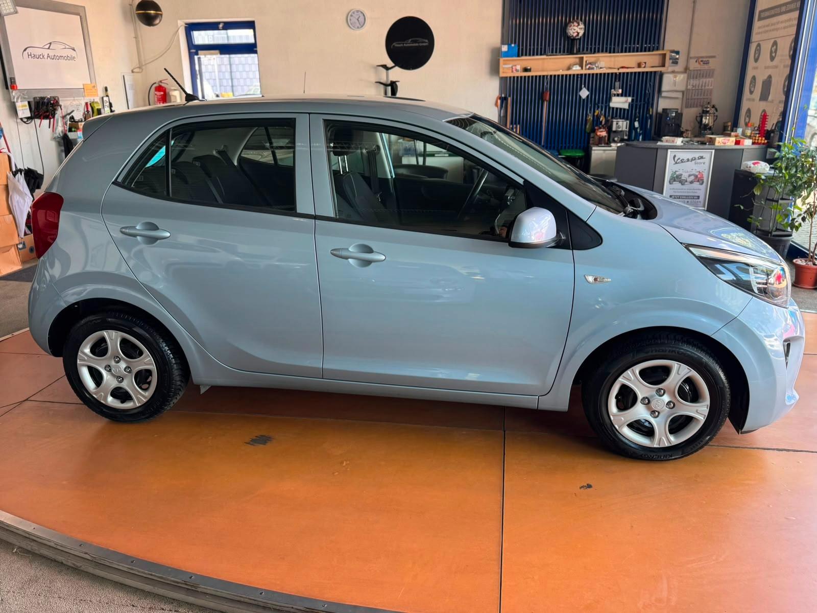 Kia Picanto Edition 7 - 1. Hand / Kia Scheckheft