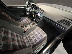 VW Golf GTI BMT Automatik Navi PDC Bi-Xenon SHZ