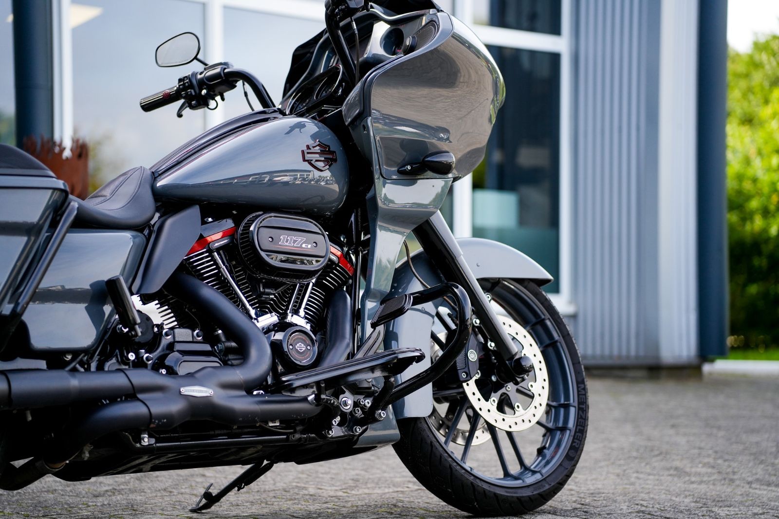 Fahrzeugabbildung Harley-Davidson FLTRXSE CVO Road Glide - JEKILL & HYDE -