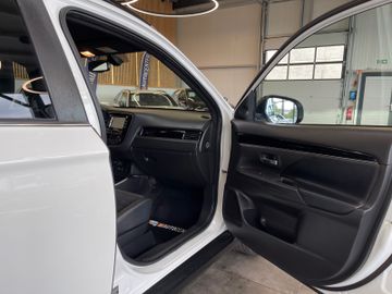 MYAUTOCENTER – Gebraucht- und Jahreswagen mit Werkstattservice in Pfaffenhofen Mitsubishi Outlander Active+ 4WD *1. Hand*AHK*Bi-LED*