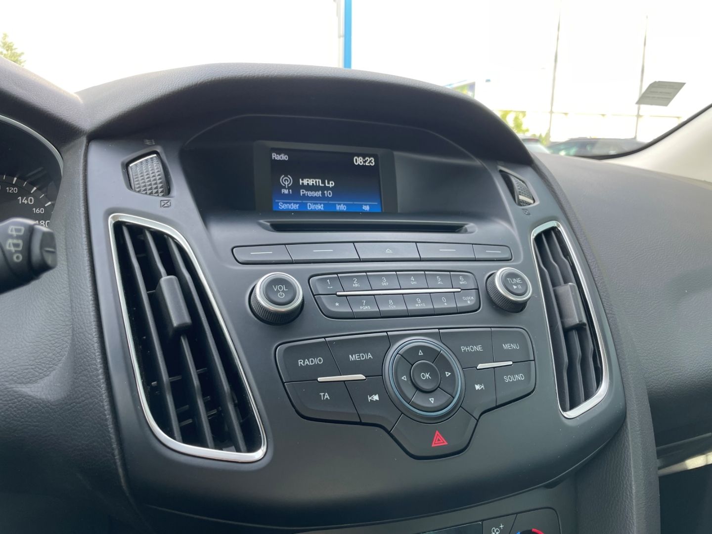 Fahrzeugabbildung Ford Focus Business Klima Bluetooth Tempomat