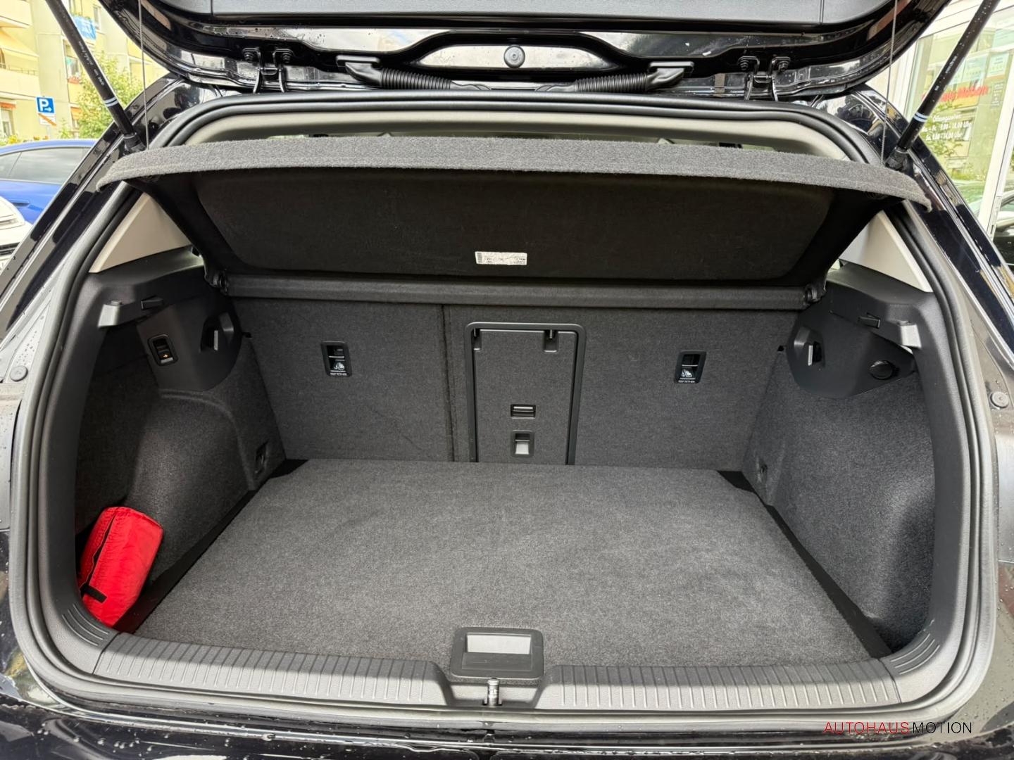 Volkswagen Golf VIII 2.0 TDI Active Navi Pro ACC Kamera LE, миниатюра 29