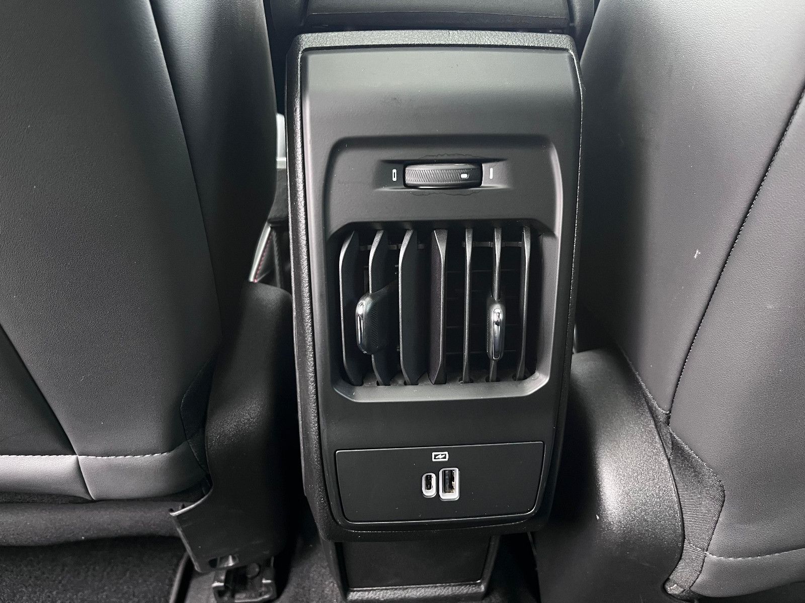 Fahrzeugabbildung Alfa Romeo Tonale Veloce Plug-In-Hybrid AWD