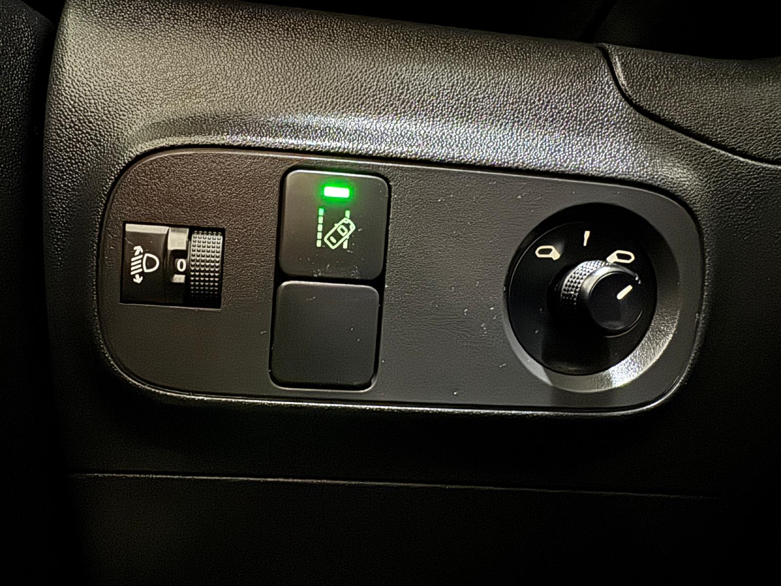 Citroën C3 1.2 FEEL SITZHEIZUNG KLIMA PDC LED 17 ZOLL