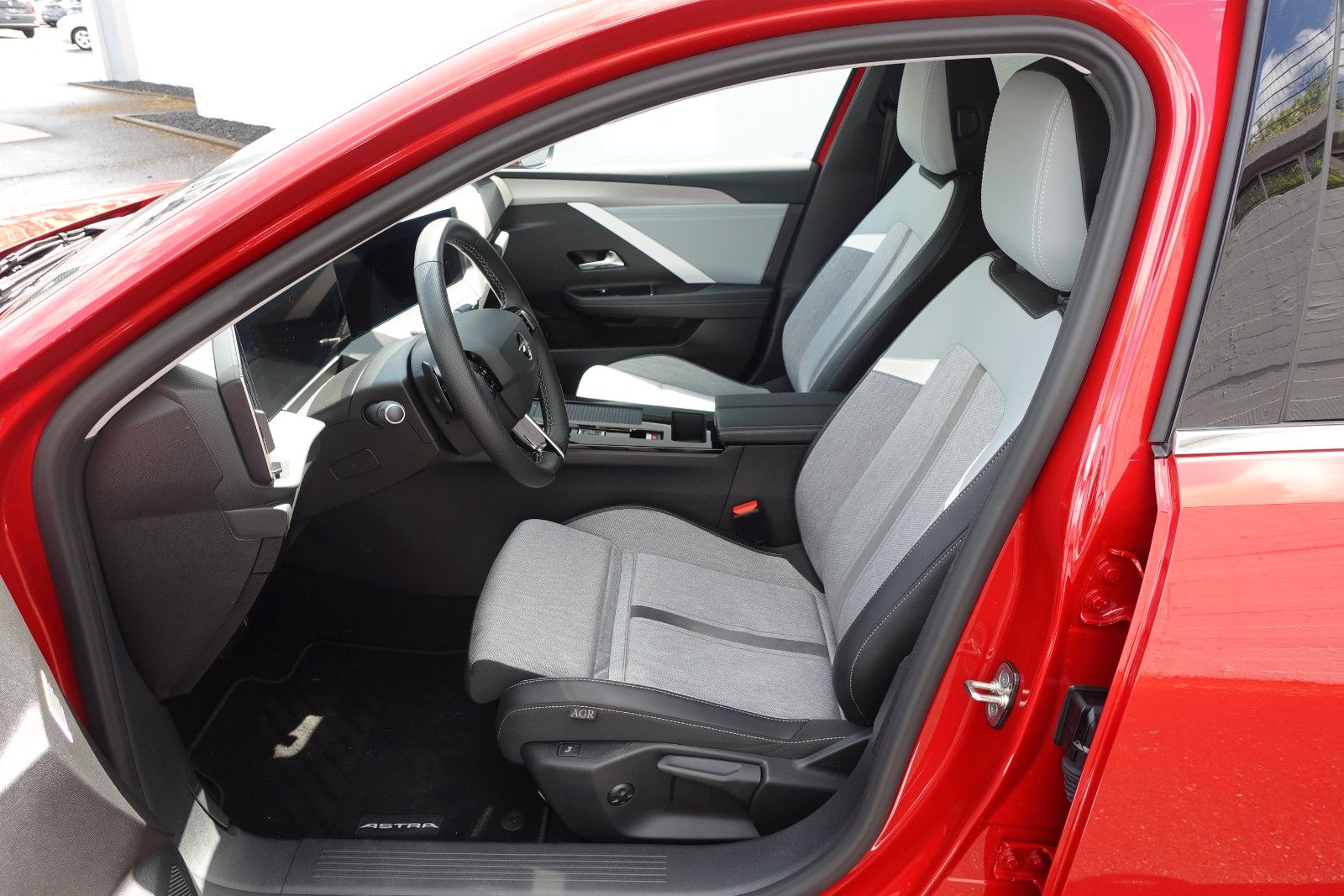 Fahrzeugabbildung Opel Astra L Sports Tourer Elegance PHEV,PP, RFK