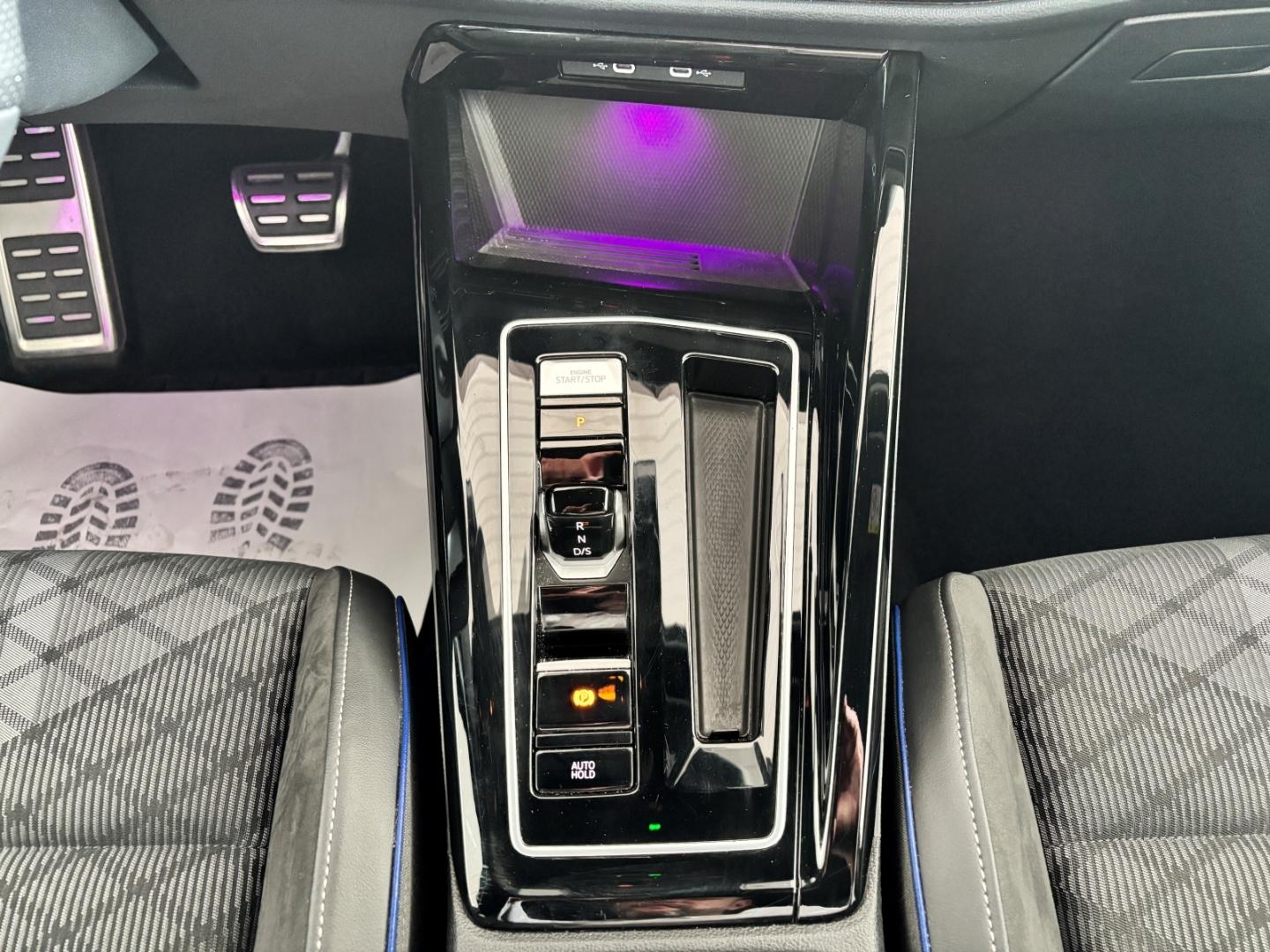 Volkswagen Golf VIII Variant 1.5 eTSI DSG R-Line ACC RFK LE, миниатюра 14