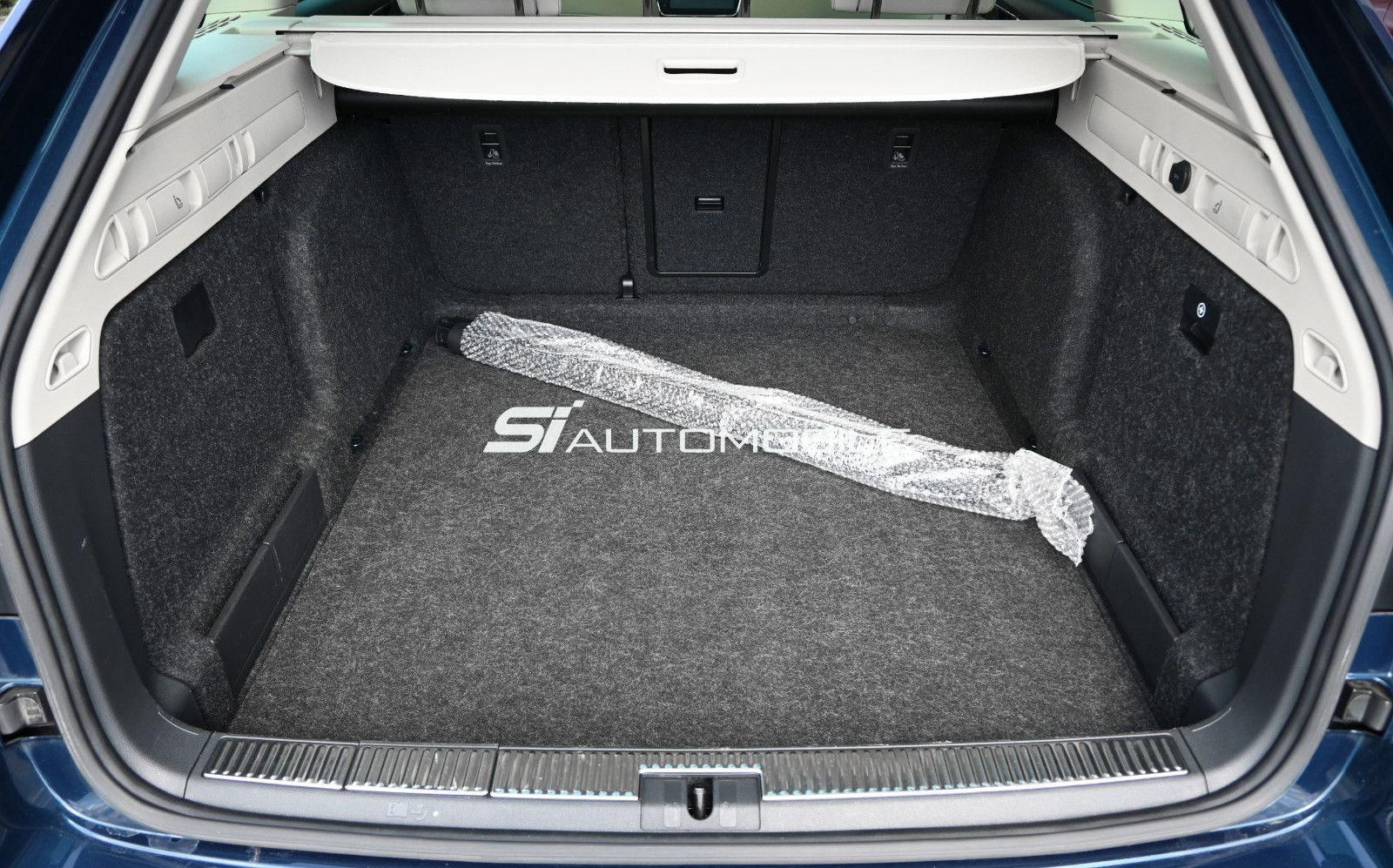 Fahrzeugabbildung SKODA Superb 2.0 TDI DSG L&K COMBI °ACC°AHK°STANDHEIZ°