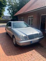 Mercedes-Benz Mercedes Benz E200 (W210) - Mercedes-Benz E 200: Limousine, W210