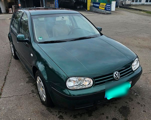 Volkswagen VW Golf IV Comfortline mit Schiebedach