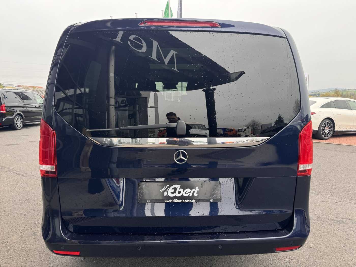 Fahrzeugabbildung Mercedes-Benz V 250 d AVA ED 4MATIC Panorama Tisch 360 Sound