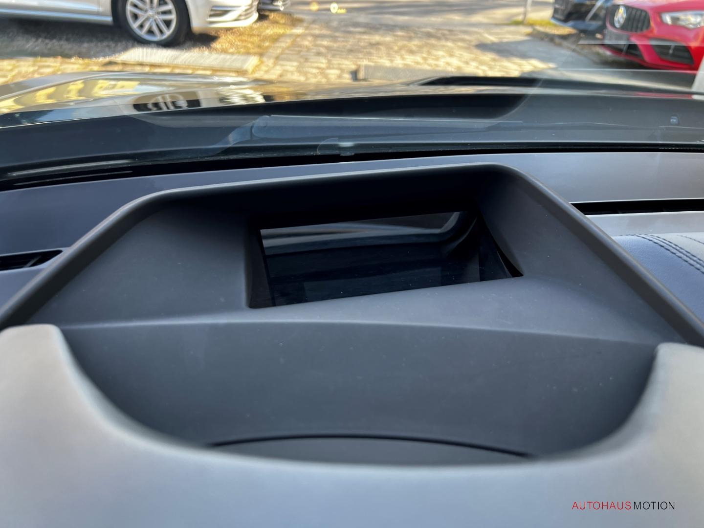 BMW i8 Coupe LED HUD SHZ LEDER KOLLISIONWARNER