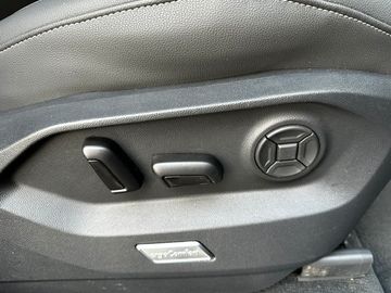 Volkswagen Touareg - 11