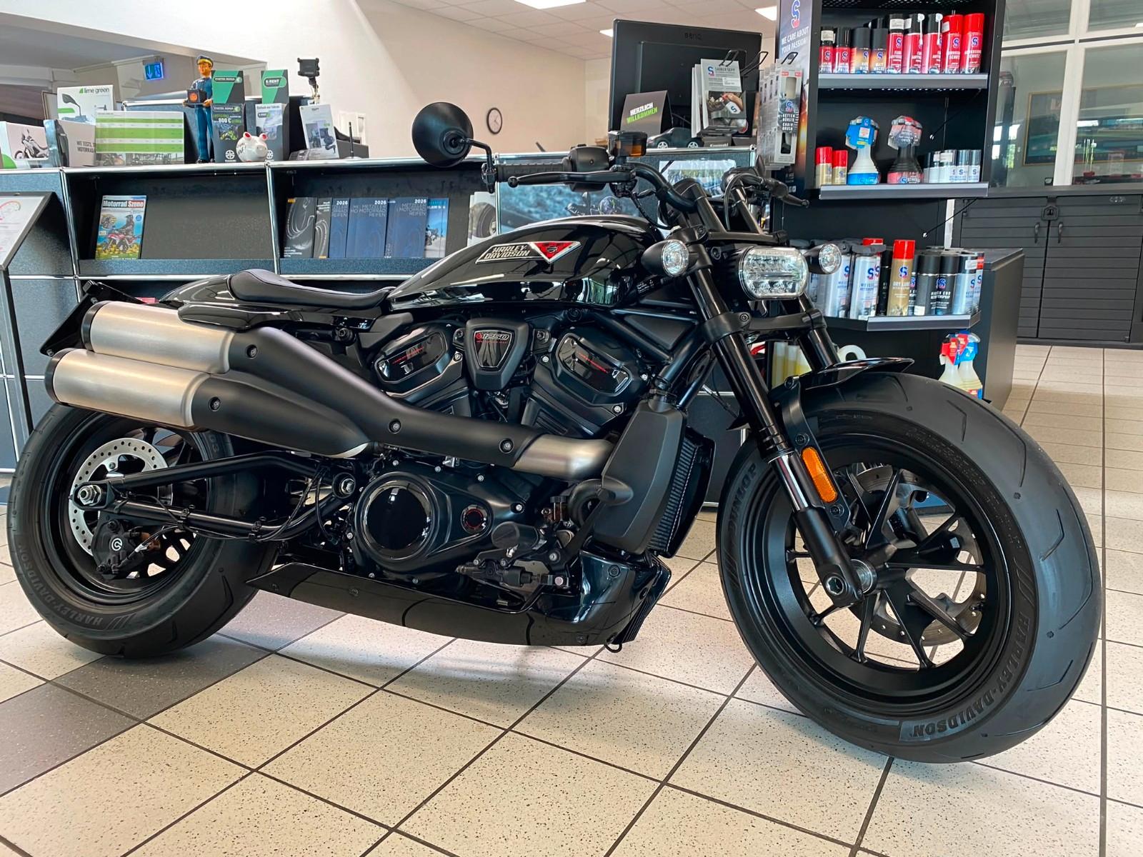 Harley-Davidson RH 1250 S Sportster aus  1. Hand