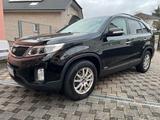 Kia Sorento 2.2 Crdi Automatik 7-Sitze Nav... - Kia Sorento aus 2012: Geländewagen