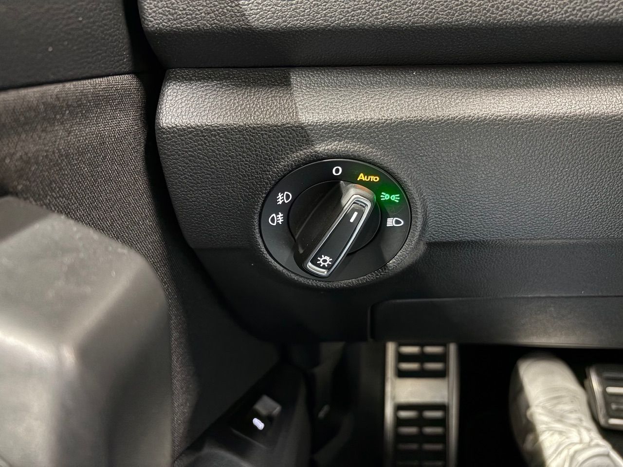 T-Roc Sport 1.5 TSI DSG AHK NAVI ACC RFK SHZ