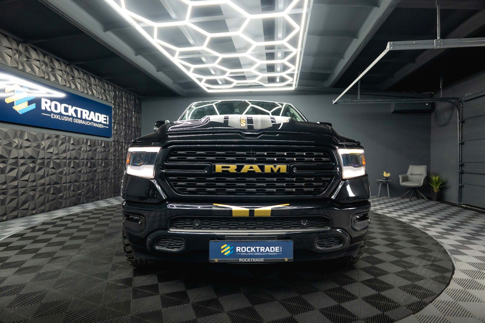 Fahrzeugabbildung Dodge RAM 5.7 V8 GOLD EDITION OFFROAD 4x4 UNFALLFREI