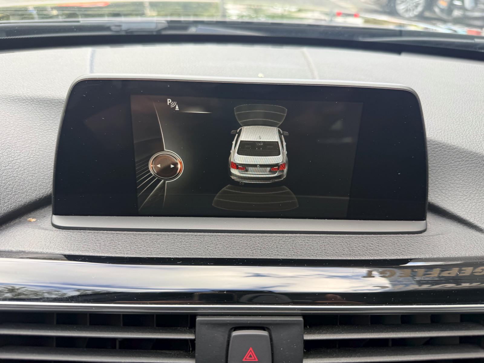 BMW 318 i,Limo,Navi,PDC v&h,LED,AHK