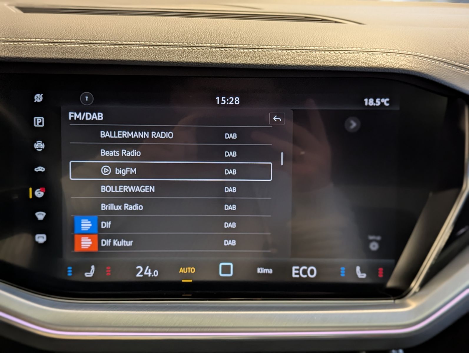 VW Touareg 3.0TDI 4M R-Line VOLL Black 22" UPE 114T - Image 39