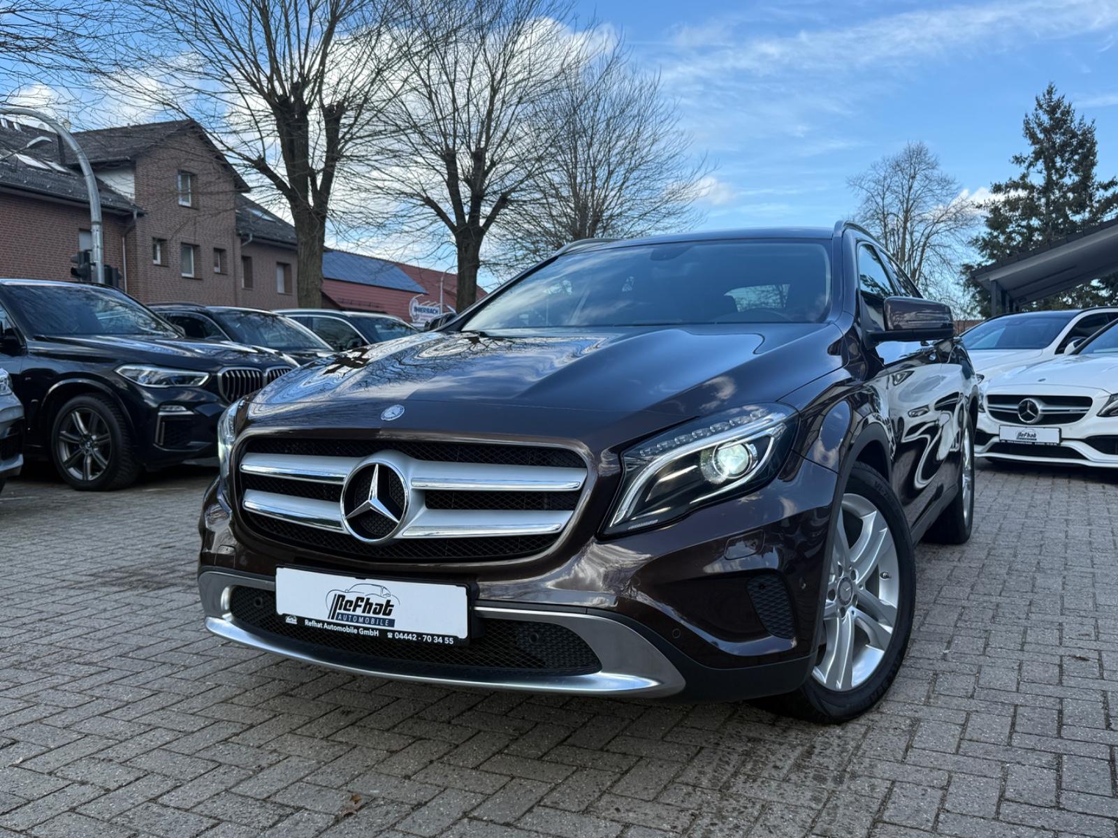 Mercedes-Benz GLA 200*LED*XENON*SHZ*PDC*NAVI*