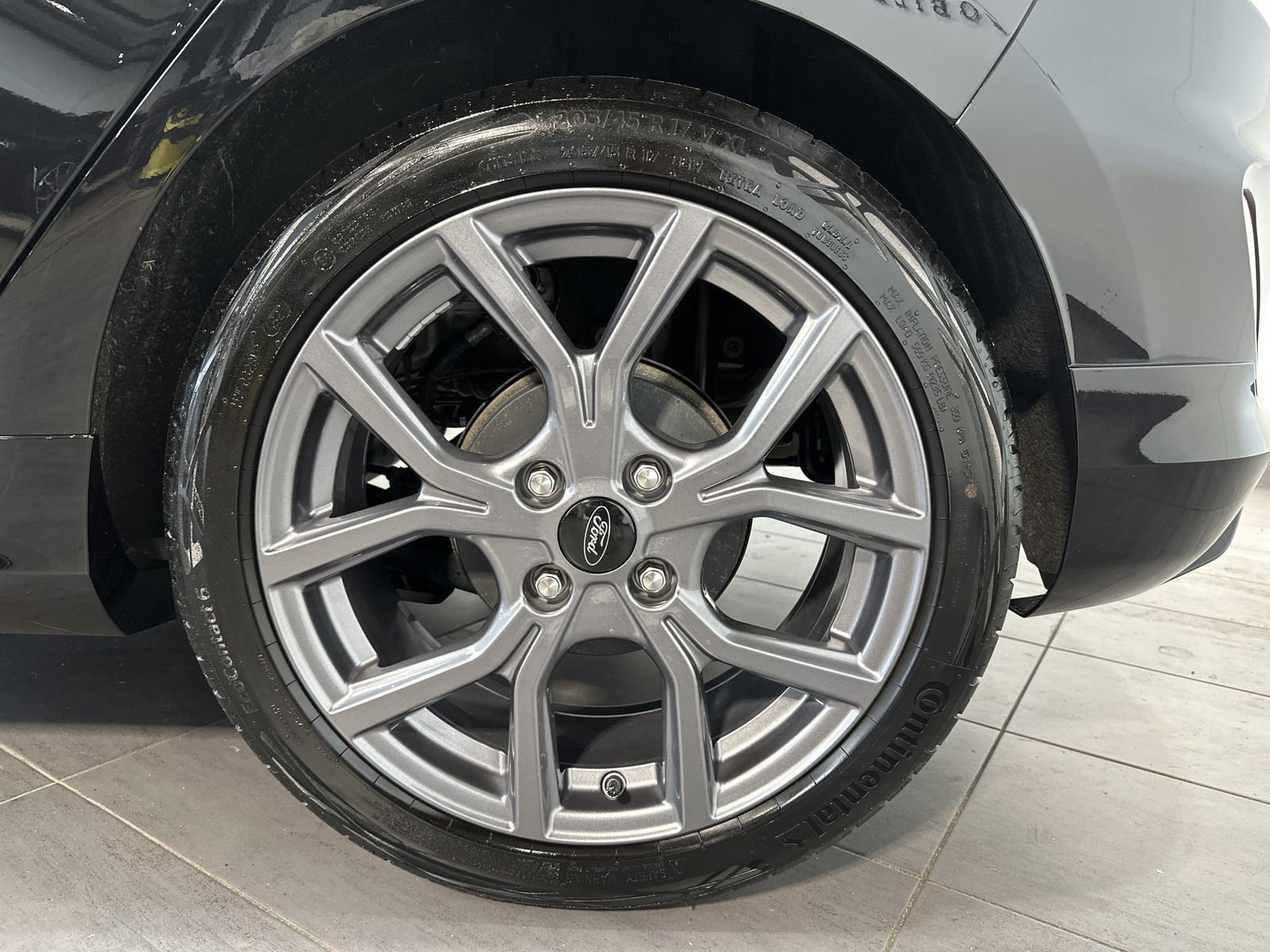Fahrzeugabbildung Ford Fiesta 1.0 EcoBoost ST-Line NAV+LED+CARPLAY+DAB
