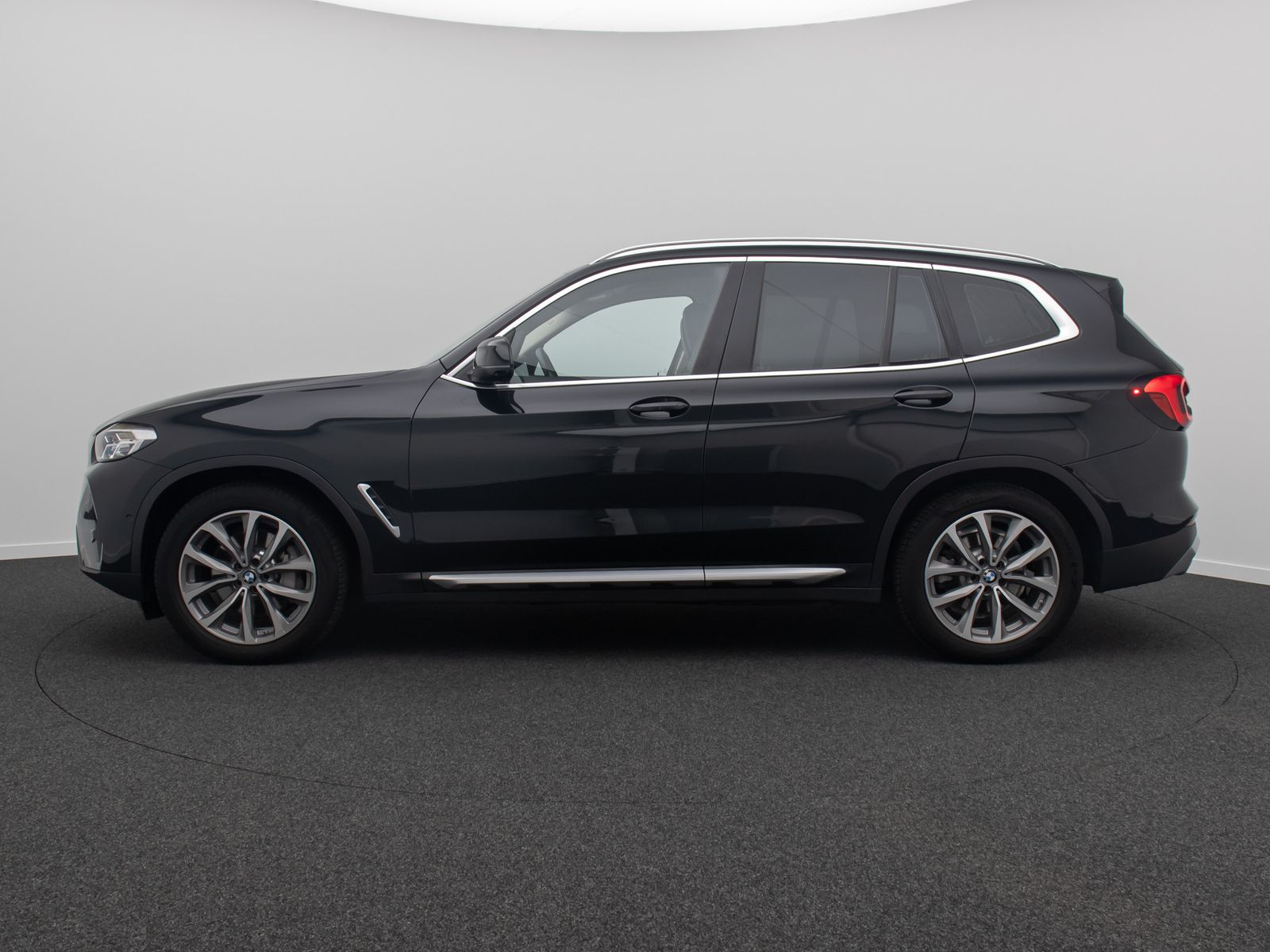 Fahrzeugabbildung BMW X3 xD30d 360°DriveAss DAB AHK Panorama Sportsitz