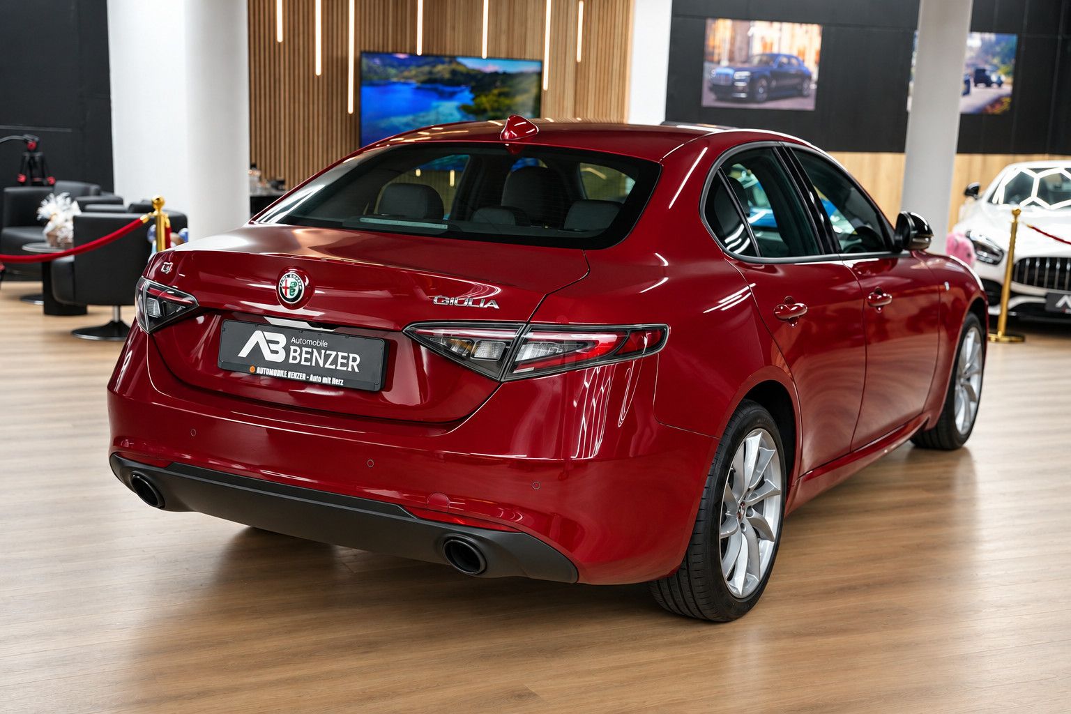 Fahrzeugabbildung Alfa Romeo Giulia Ti Q4/MEMORY/ACC/NAVI/KAMERA/LEDER/