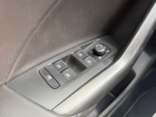 T-Cross R-Line 1.5 TSI AHK-abnehmbar Navi Apple 