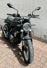 Husqvarna Svartpilen 401, TüV neu, Tiefergelegt - HUSQVARNA VON 251 BIS 500 CCM