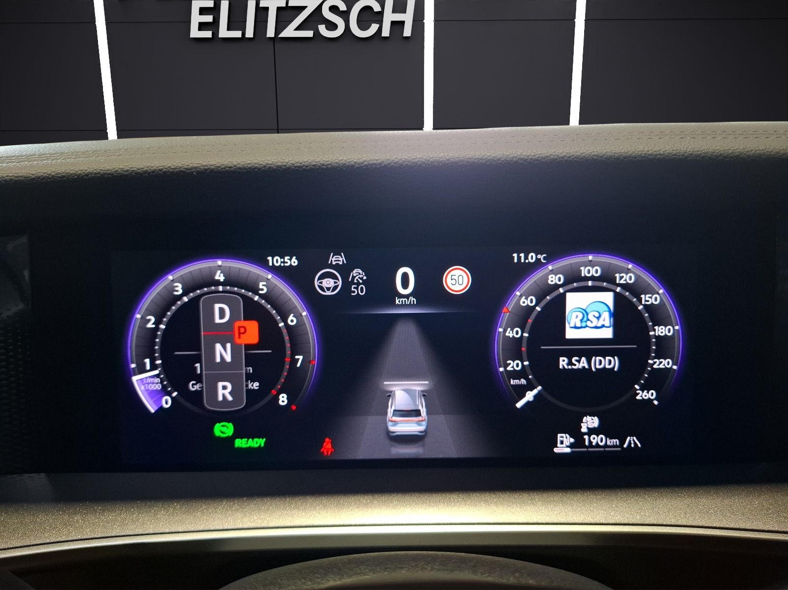 Fahrzeugabbildung Volkswagen Tayron eTSI Life DSG 7-Si Matrix AHK Navi AID AC