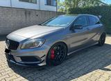 Mercedes-Benz Mercedes A45 AMG 2015 - Mercedes-Benz A 45 AMG aus 2015