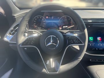 Mercedes E 200 - 11