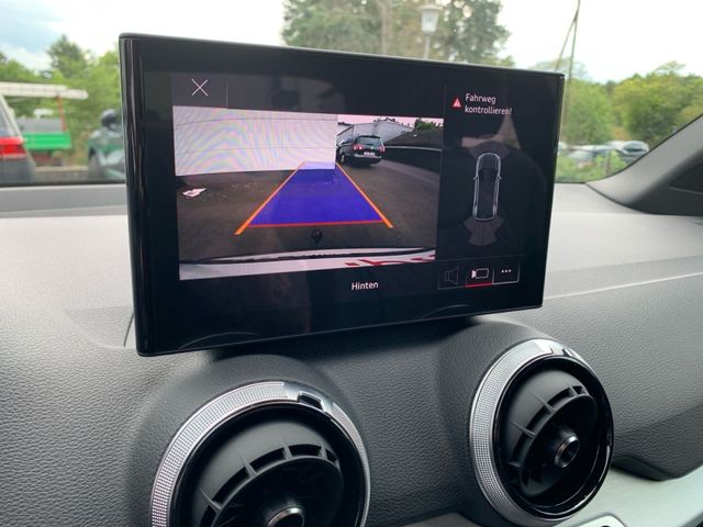 SQ2 TFSI QUATTRO MATRIX-LED+KAMERA+PAN+AHK+OPTIK