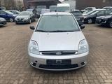 Ford Fiesta Ghia TÜV 12.2025 - Ford Fiesta aus 2003: Ghia