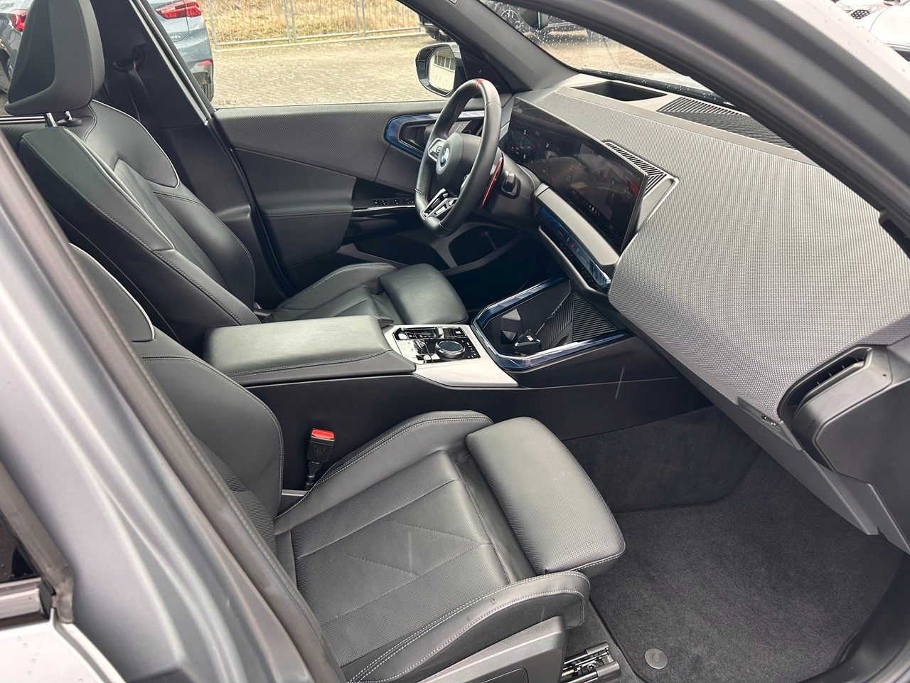 BMW X3 M50 / M Sport Pro / Glasdach / Individual foto 8
