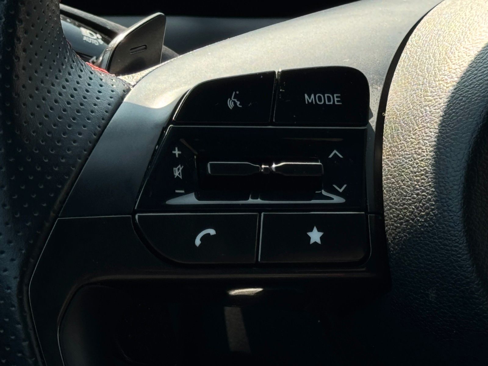 Fahrzeugabbildung Hyundai Tucson 1.6 T-GDI N Line PHEV 4WD PANO KRELL CAM