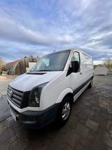 Volkswagen VW Volkswagen Crafter - Volkswagen Crafter aus 2016 mit Diesel-Antrieb: Kleinbus