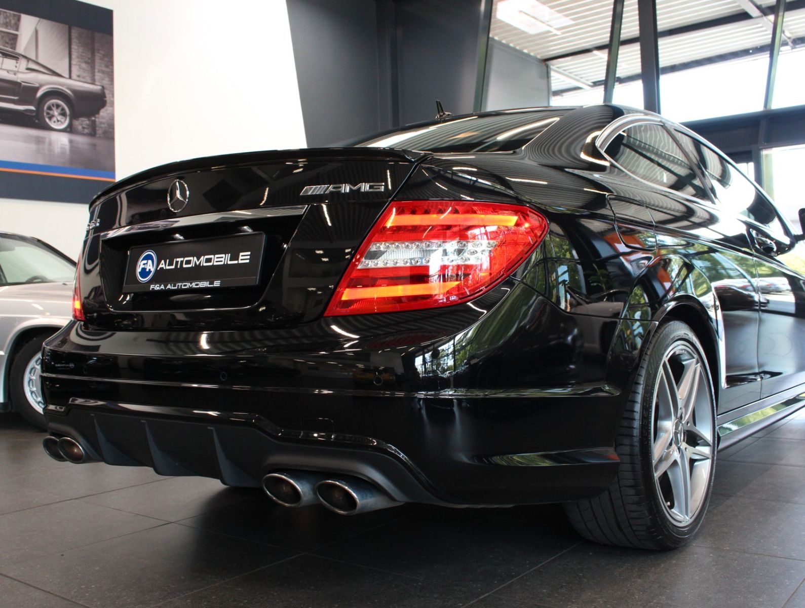 Fahrzeugabbildung Mercedes-Benz C 63 AMG Coupé *1.Hand*MB Scheckheft*Pano*MWST