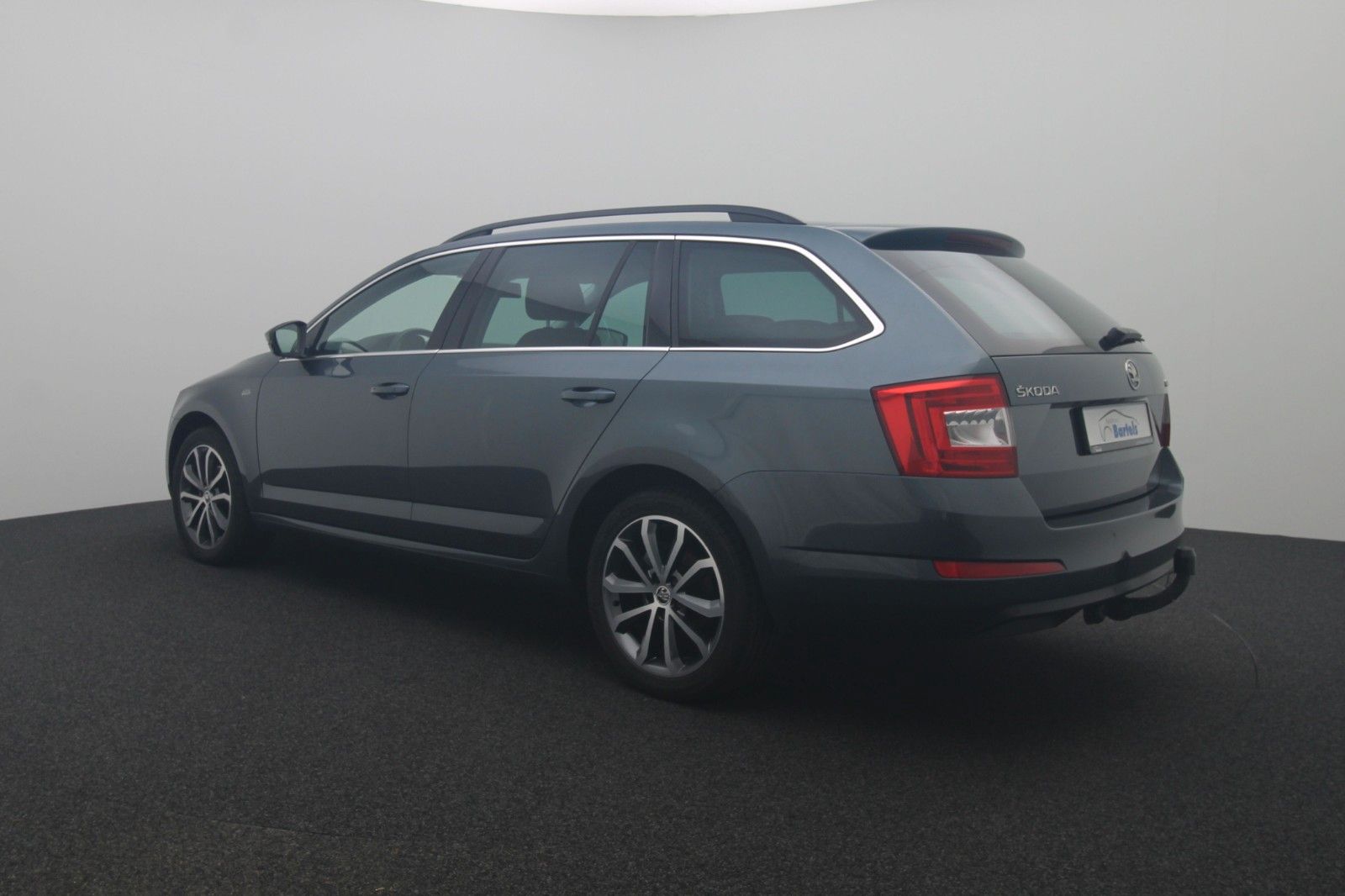 Fahrzeugabbildung SKODA Octavia 1.2 Combi Edition 1.Hand