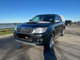 Toyota Hilux Double Cab 4 x 4  D4 D 3.0 - Toyota Hilux: 3.0