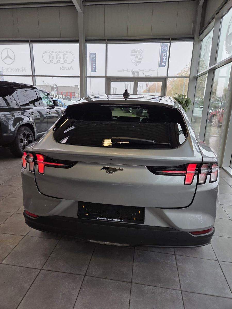 Fahrzeugabbildung Ford Mustang Mach-E Basis