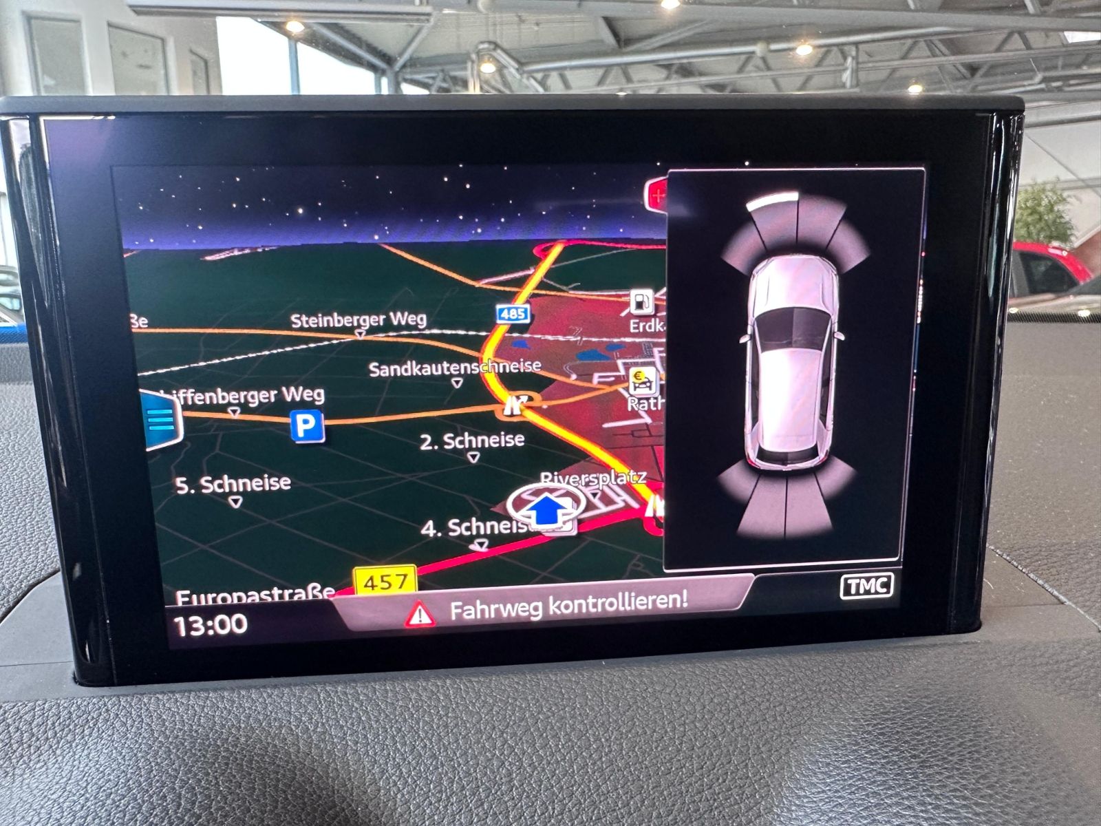 Fahrzeugabbildung Audi Q2 design AHK LED NAV PDC ALU