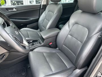 Fahrzeugabbildung Hyundai TUCSON FL 1.6 T-GDI 2WD DCT Premium LEDER SD AHZ