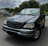Mercedes-Benz Mercedes ML 320 *AHK*SHZ*SCHIEBEDACH*ALU*B... - Mercedes-Benz ML 320 aus 2001