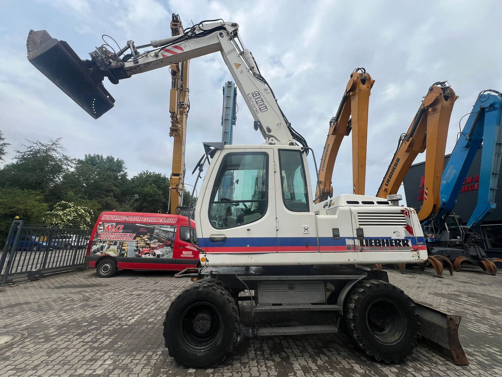 Fahrzeugabbildung Liebherr A 900 C-Litronic / SW/ZSA/VSA/ Hammerleitung/