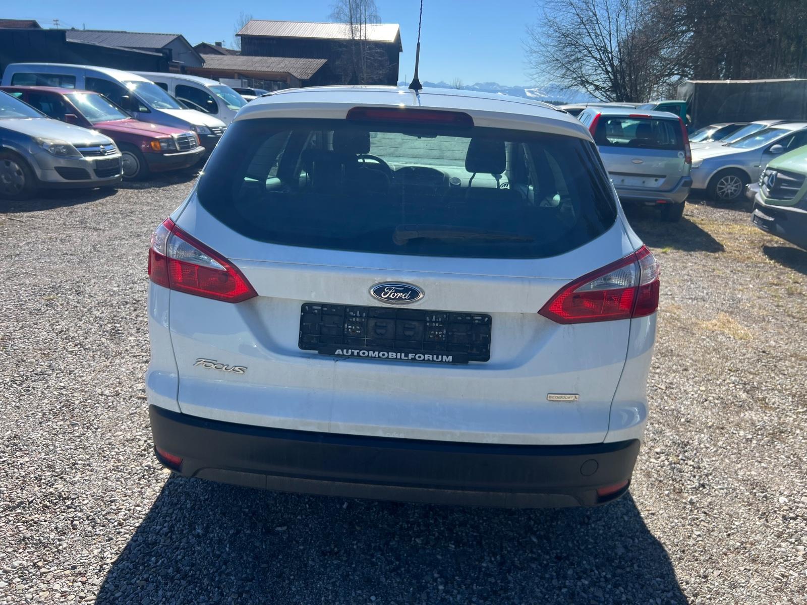 Ford Focus 2014 — photo 5