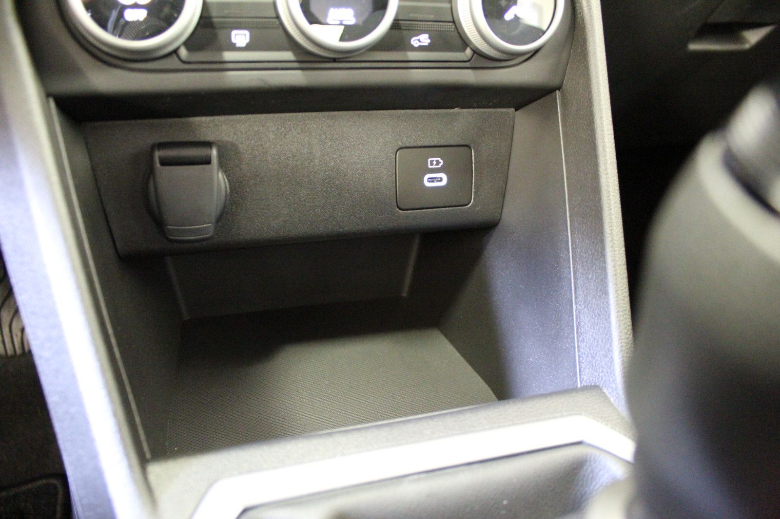 Fahrzeugabbildung Dacia Sandero Journey+ ECO-G 100 *Navi*Sitzheizung*