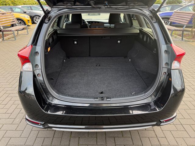 Toyota Auris  Touring Sports Design Edition