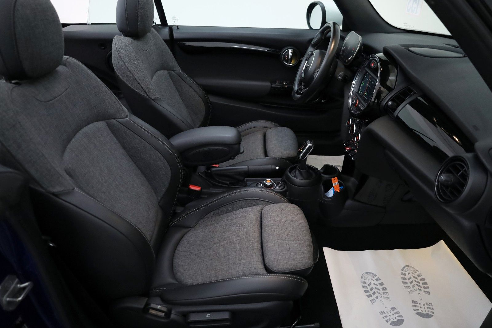 Fahrzeugabbildung MINI COOPER Cabrio, Chili, T.Leder,Navi,LED,Kamera+WR