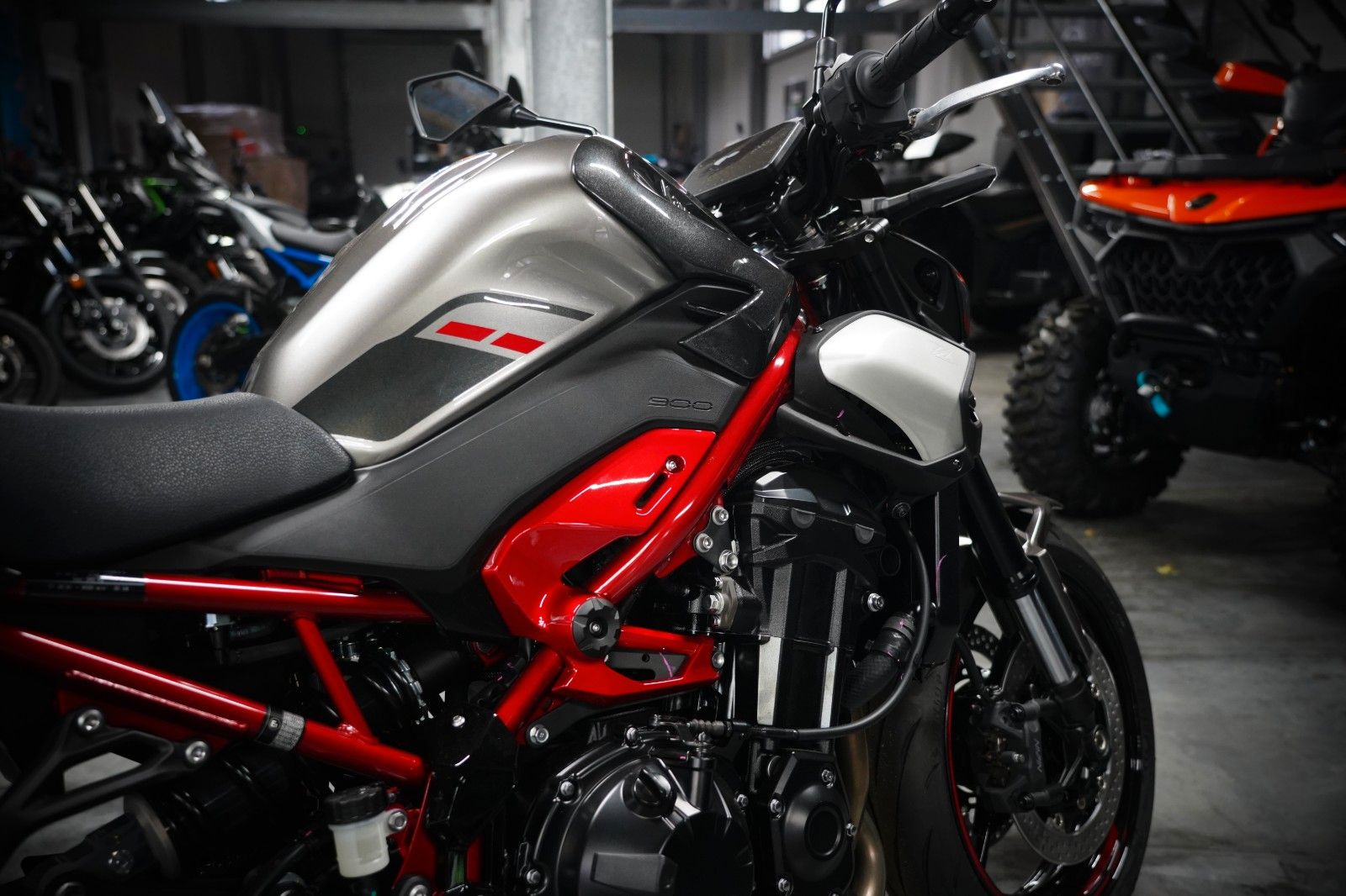 Fahrzeugabbildung Kawasaki Z900 2025 4 Jahre Garantie 70KW